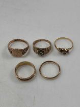 A hallmarked 18ct gold mourning ring and a ring mount tested as 18ct gold, gross weight 4.5g,