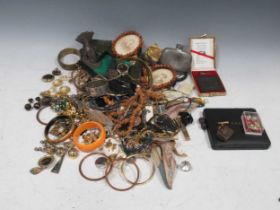 A box of costume jewellery and miscellaneous small items (qty)