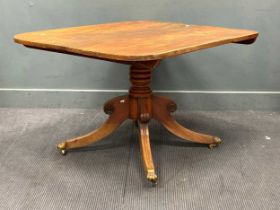 A George IV mahogany breakfast table and 4 legged base 71 x 96 x 113cm