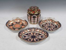 A collection of Royal Crown Derby imari porcelain, to include a pair of 1126 pattern shell shaped