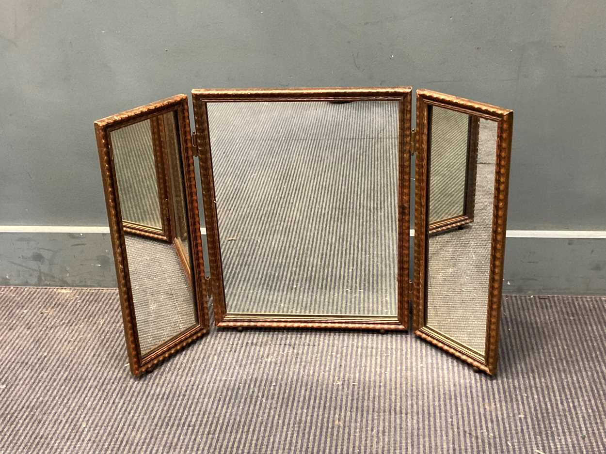 A Victorian mahogany chest of drawers 106 x 106 x 50cm and a triple mirror (2) - Image 8 of 8