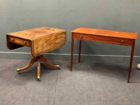 A Regency mahogany pembroke table (72 x 90.5 x 53cm closed and 72 x 90.5 x 103cm open) and a