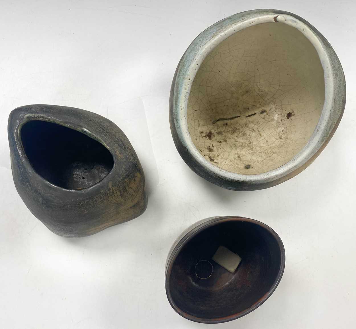 A group of three studio pottery vessels, - Image 3 of 9