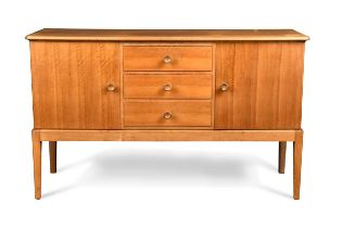 A Gordon Russell walnut extending dining table and sideboard en suite, circa 1950s,