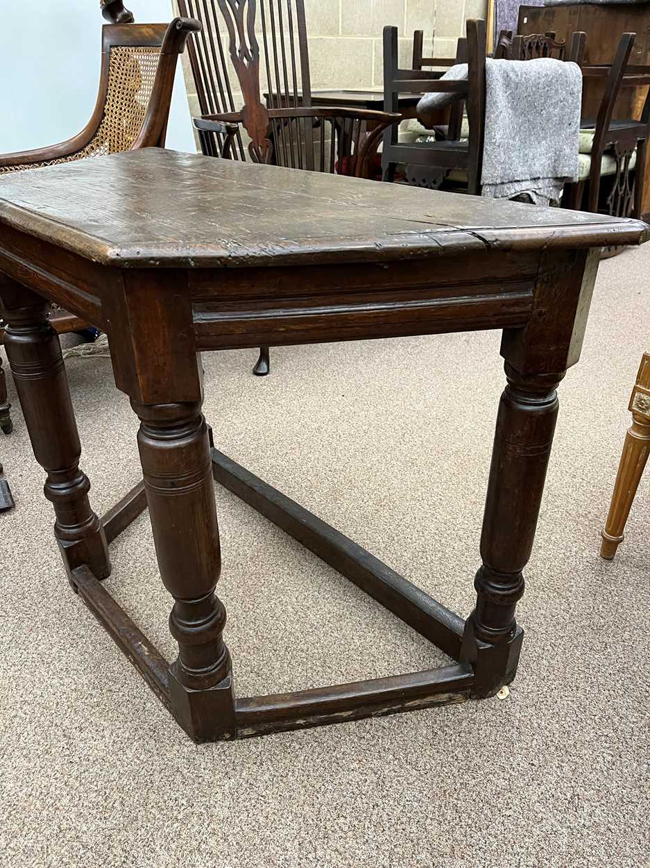 An oak credence table, 17th century, - Bild 2 aus 10