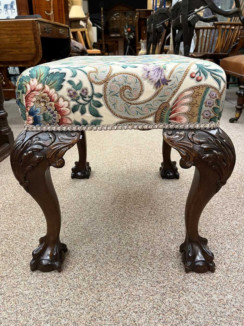 A George II style mahogany stool, - Bild 2 aus 8