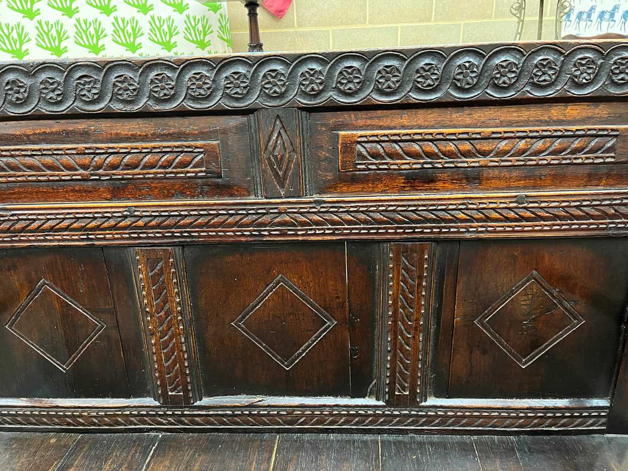 A carved oak panel back settle, 17th century and later, - Bild 12 aus 13