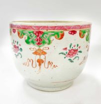 A Chinese famille rose porcelain bowl, Qing Dynasty, circa 1800,