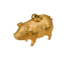 A Chinese gold pig pendant,