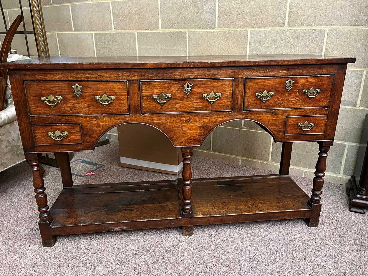 An oak dresser base, late 18th century, - Bild 7 aus 9