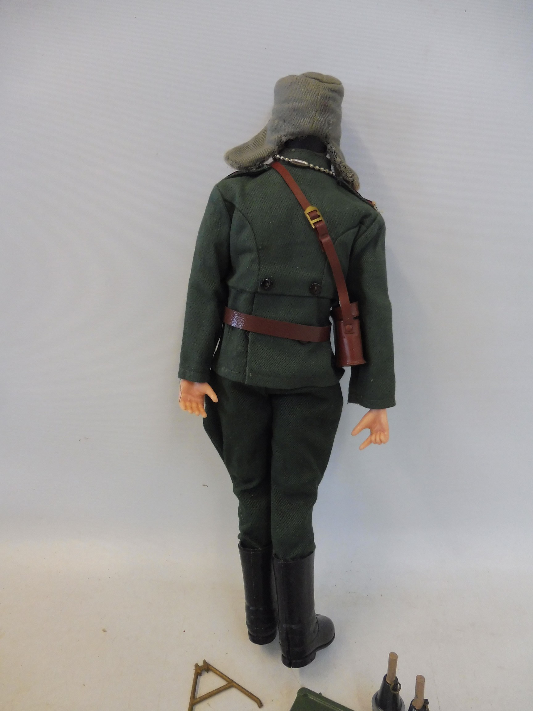 A complete Action Man Russian figure, in excellent condition, complete with dog tag, medal, grenades - Image 3 of 3