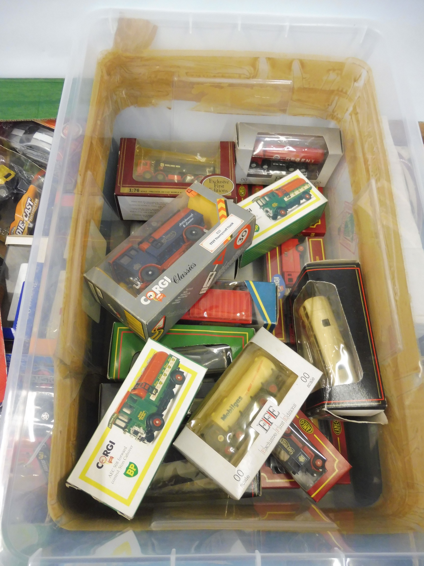 A large quantity, across four boxes, of various die-cast: EFE, Days Gone and other makers. - Image 2 of 3