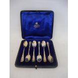 A cased set of six sterling silver teaspoons.