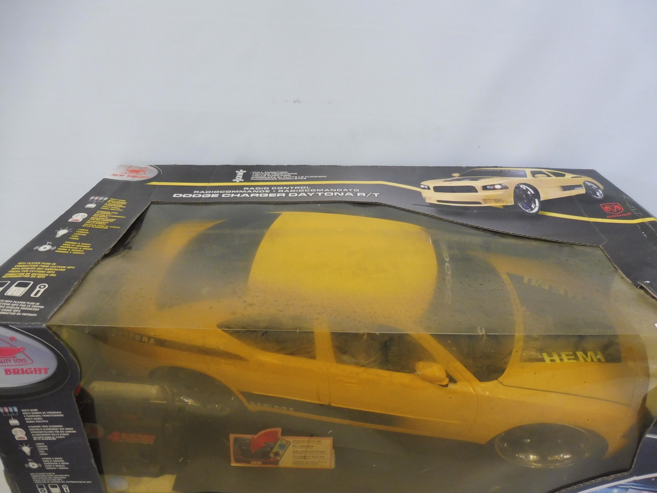 A large scale 1:6 scale radio controlled Dodge Charger Daytona. - Image 2 of 4