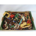 A large quantity of plastic soldiers, accessories, spares and repairs.