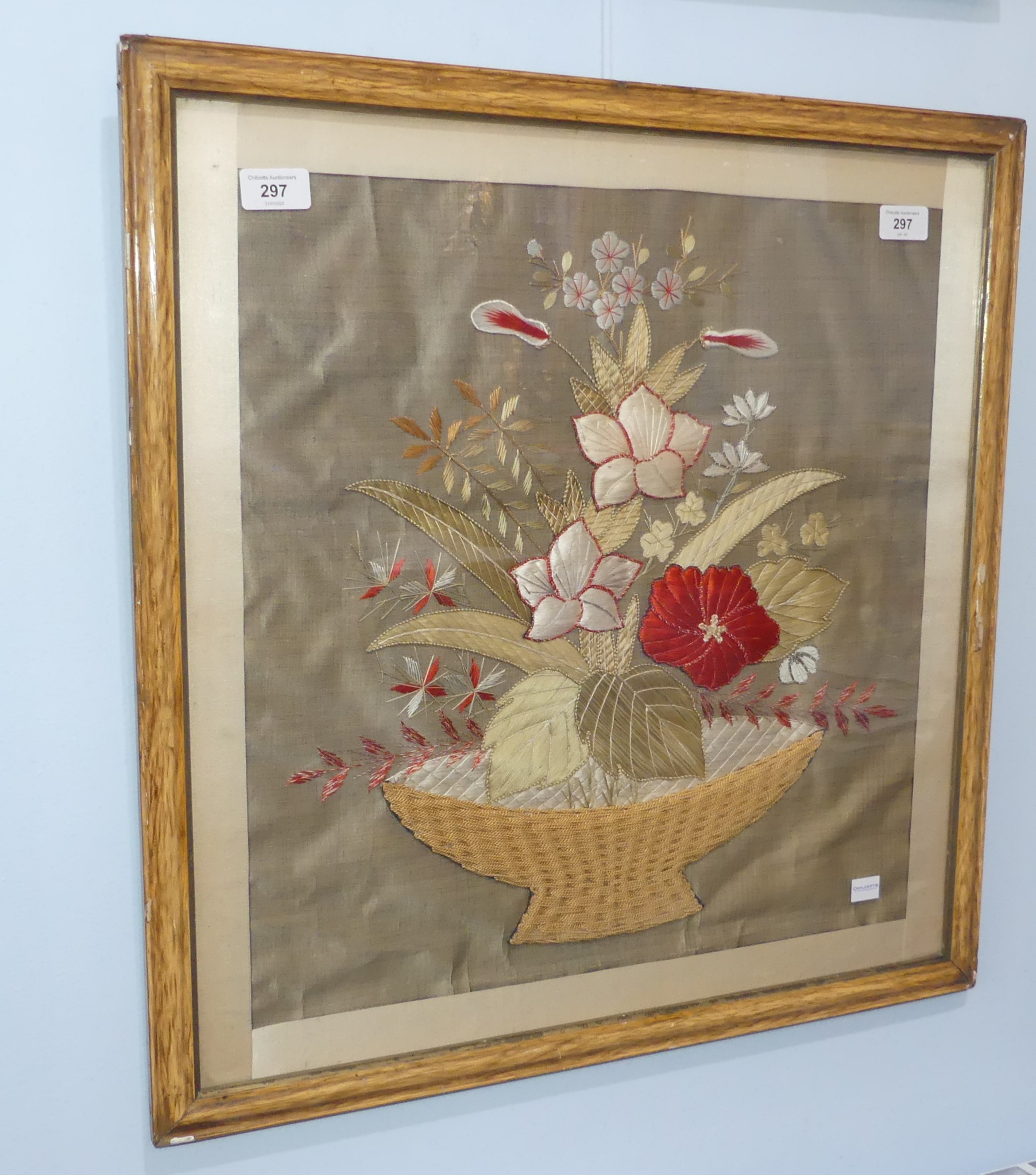 A pair of silk embroidery Pictures, depicting baskets of flowers, 48cm x 46cm, framed (2) - Image 3 of 5
