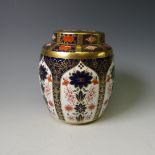 A Royal Crown Derby 'Old Imari' pattern Ginger Jar, of medium size, pattern number 1128, with