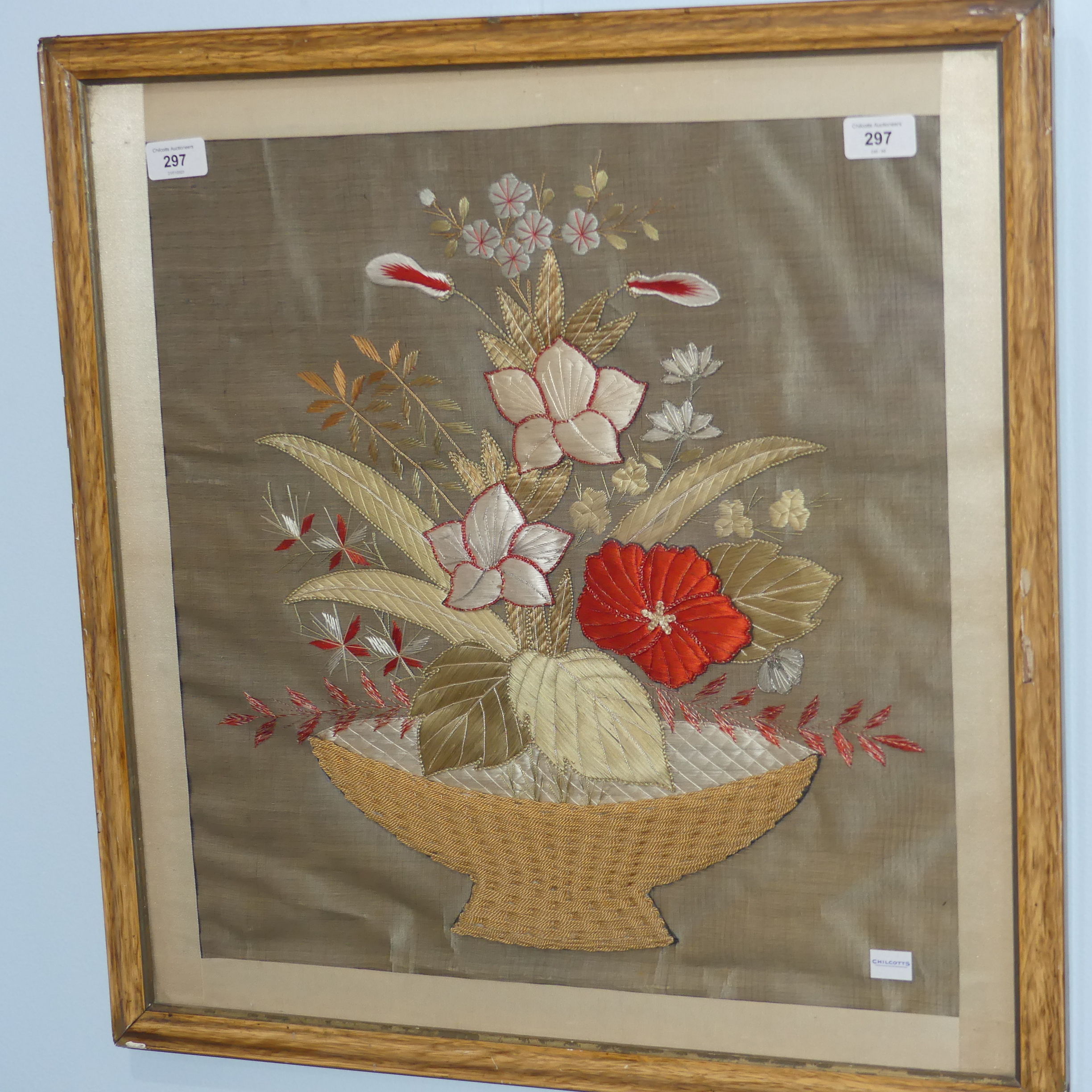 A pair of silk embroidery Pictures, depicting baskets of flowers, 48cm x 46cm, framed (2) - Image 4 of 5