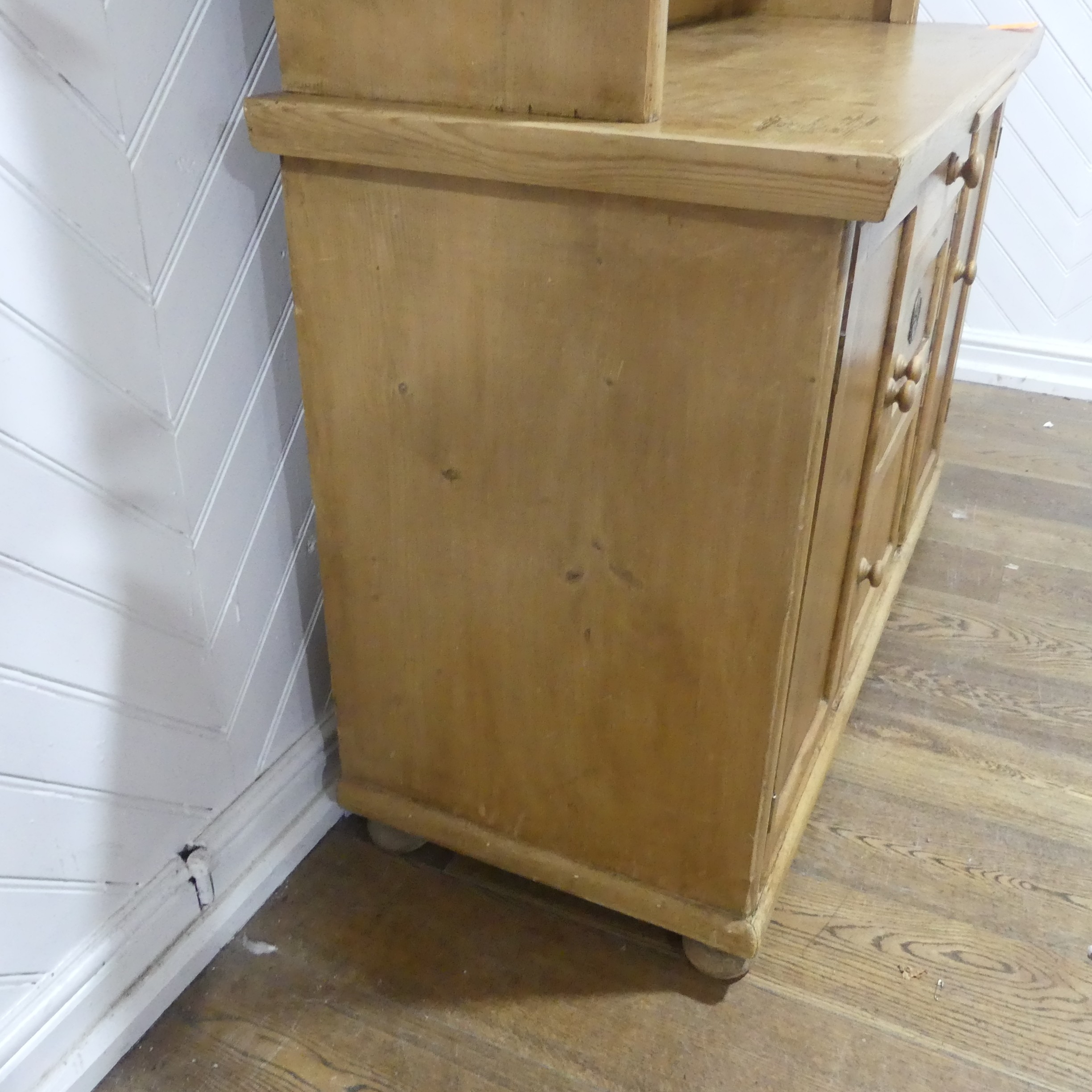 An Early 20thC glazed pine Dresser, with ceramic spice draws, W 137cm x H 173cm x D 55.5cm. - Bild 8 aus 12