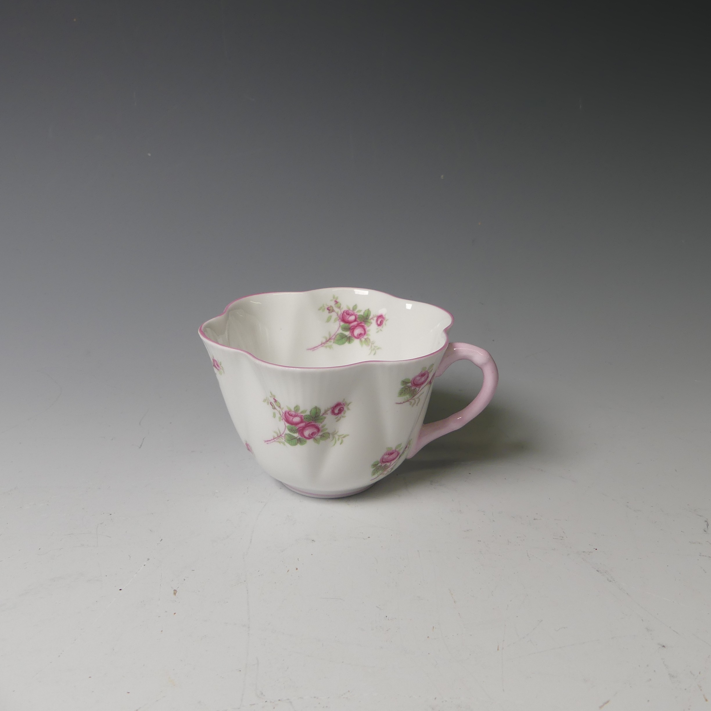 A Shelley 'Bridal Rose' pattern Tea Set, comprising six Cups and Saucers, Tea Plates, one broken, - Image 8 of 16