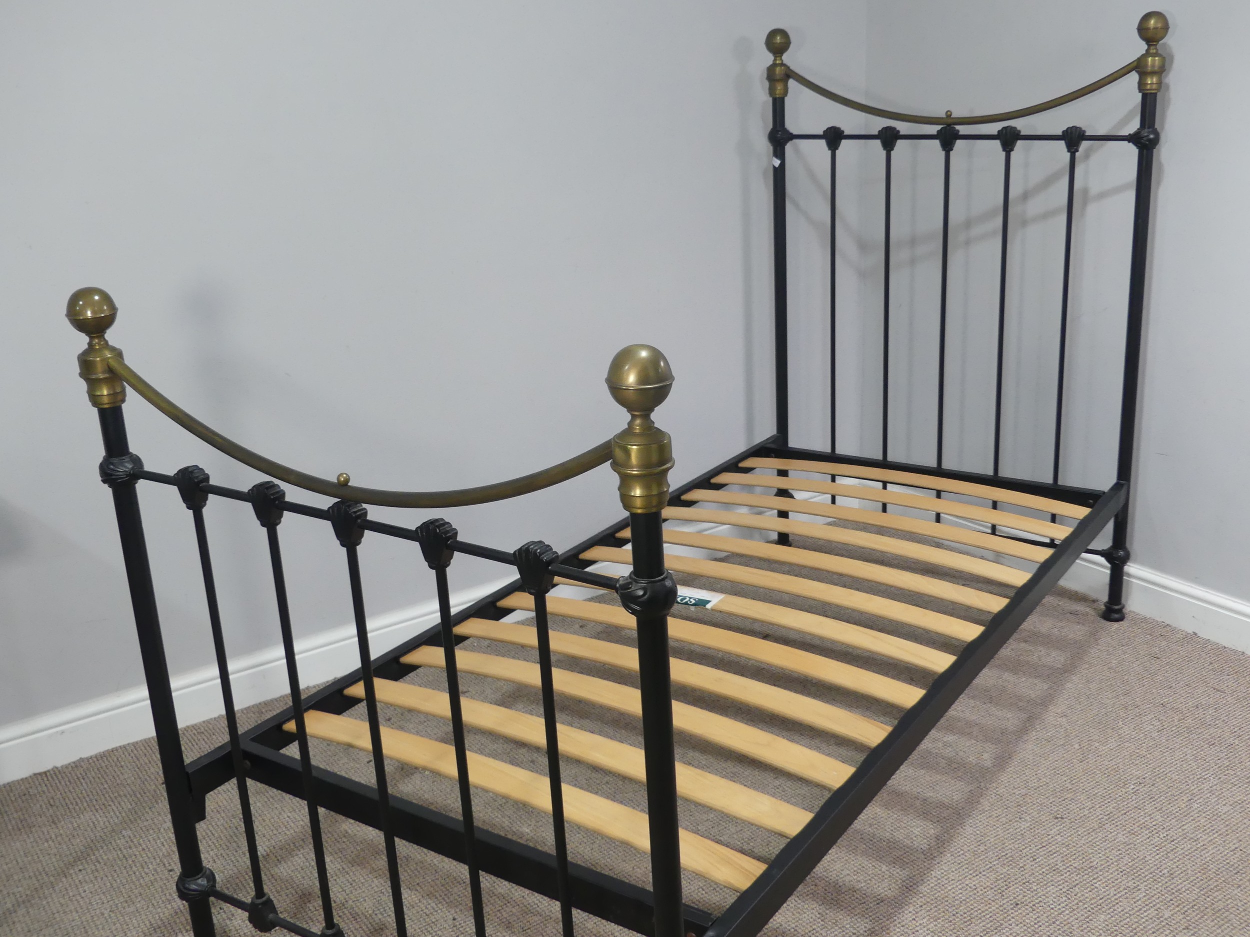 A Victorian style brass and steel single Bed Frame, W 198cm x D 90cm x H 136cm. - Bild 2 aus 7