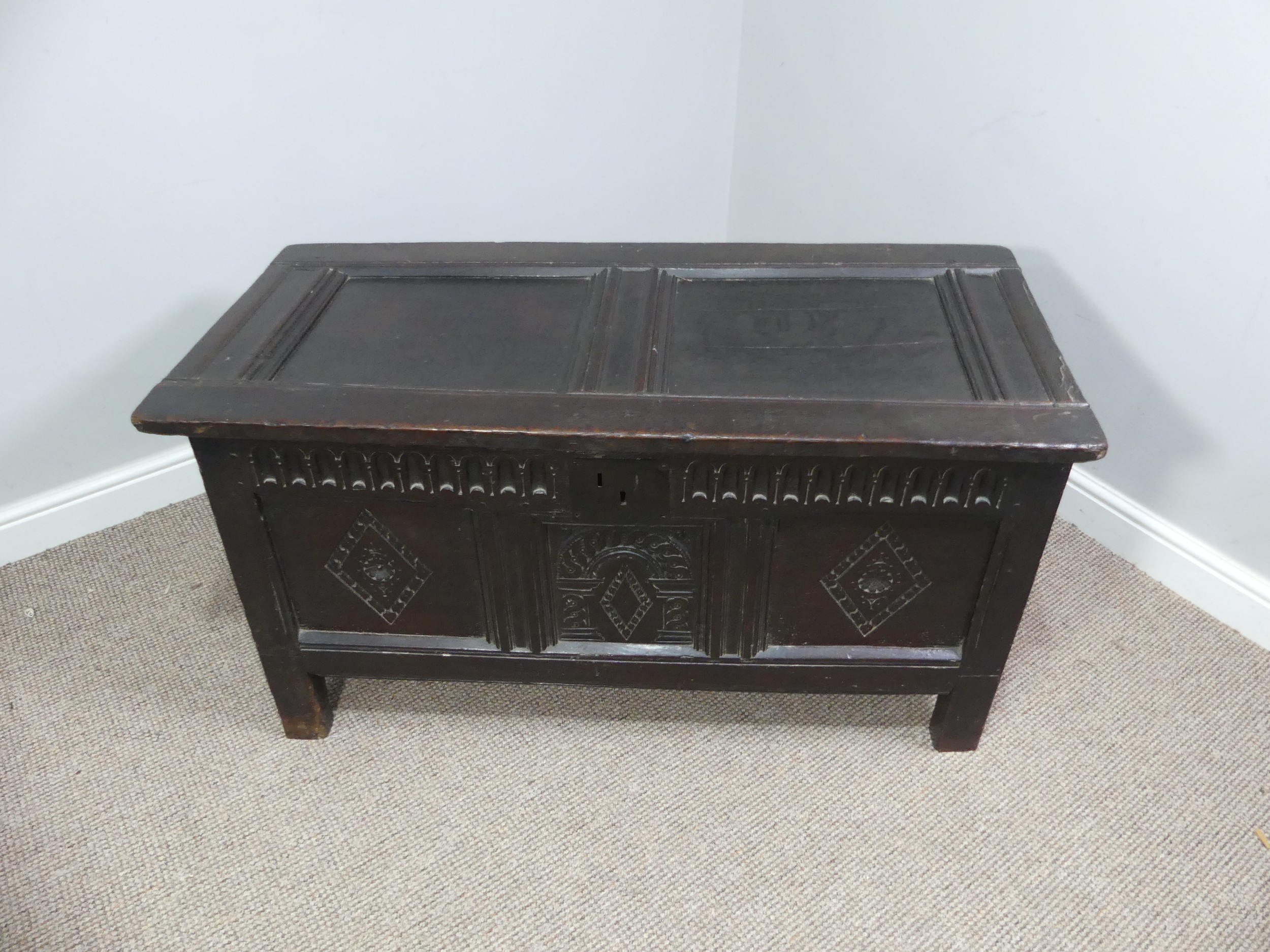 A 17th century oak three panel Coffer, the front with carved panels below a carved frieze, on square - Bild 2 aus 15