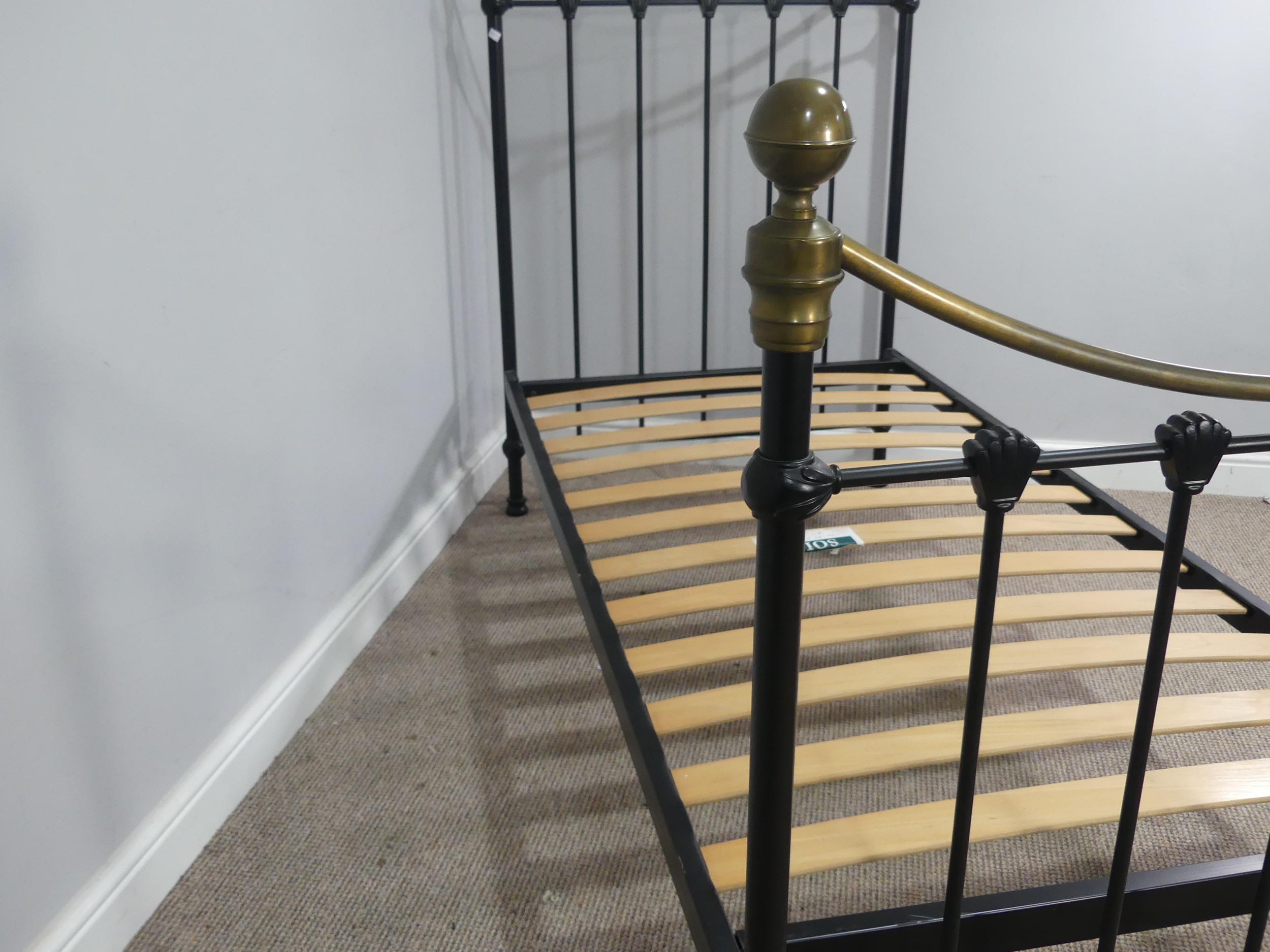 A Victorian style brass and steel single Bed Frame, W 198cm x D 90cm x H 136cm. - Bild 6 aus 7