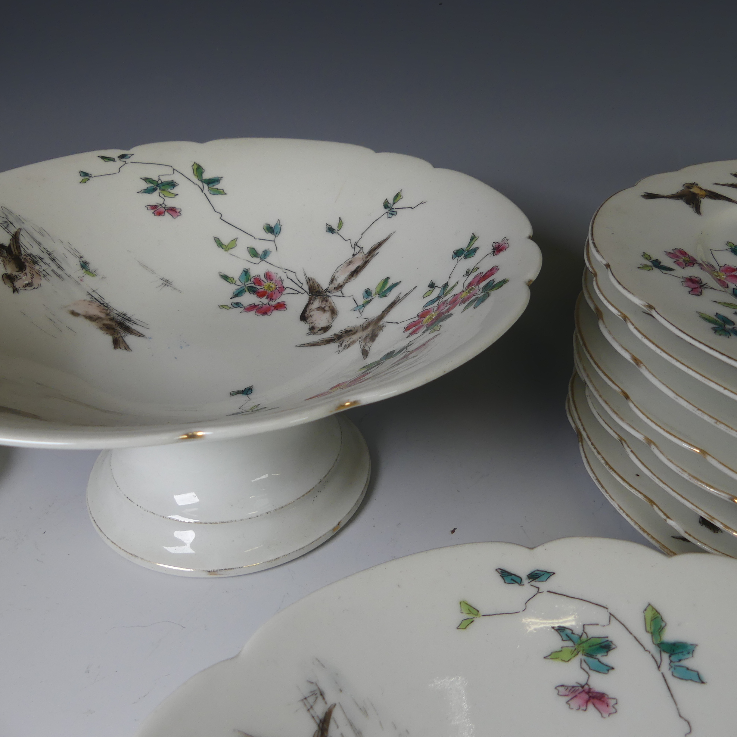 A 20thC Chinoiserie pattern Dessert Service, comprising two Comportes, four Dishes, and twelve - Bild 3 aus 17