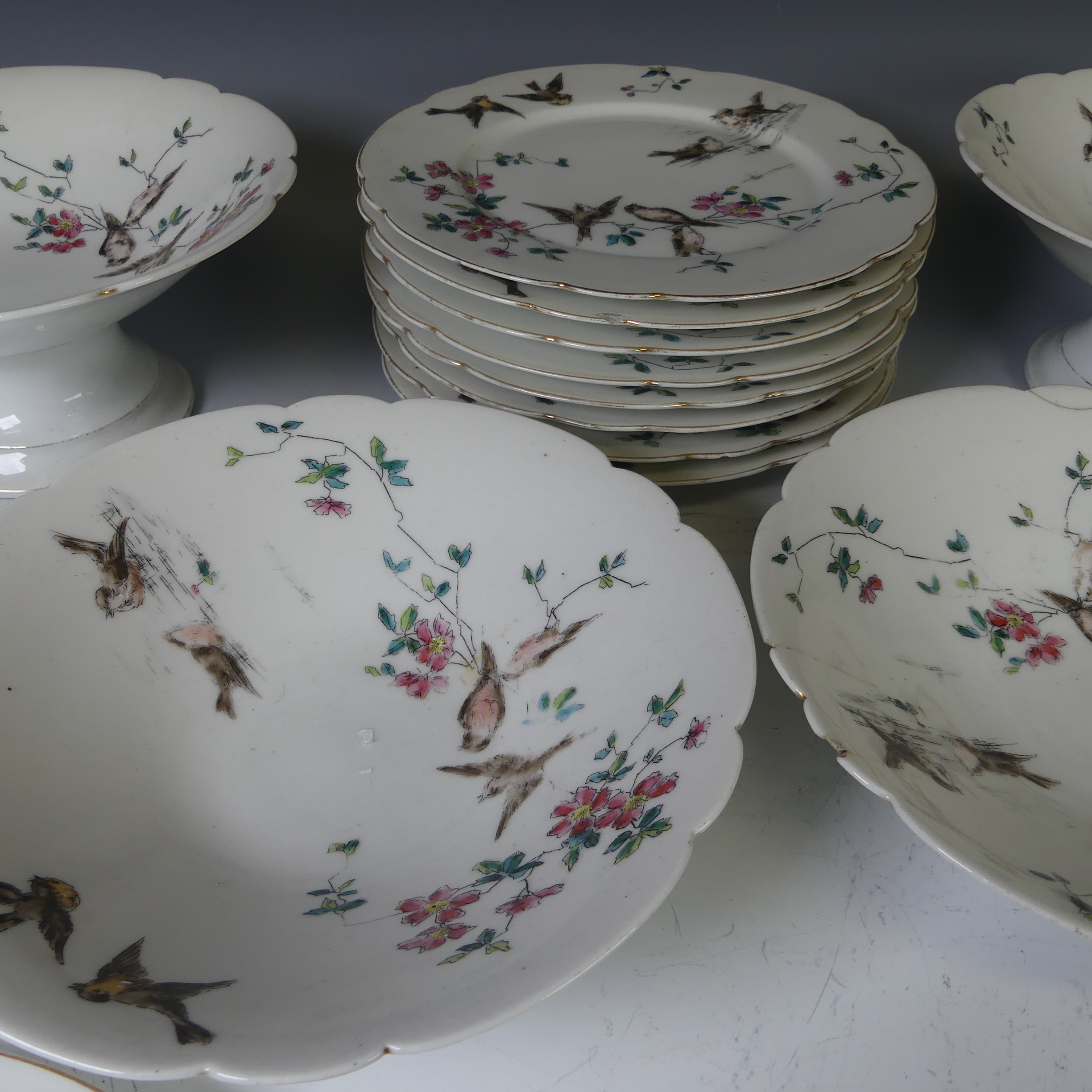 A 20thC Chinoiserie pattern Dessert Service, comprising two Comportes, four Dishes, and twelve - Bild 5 aus 17