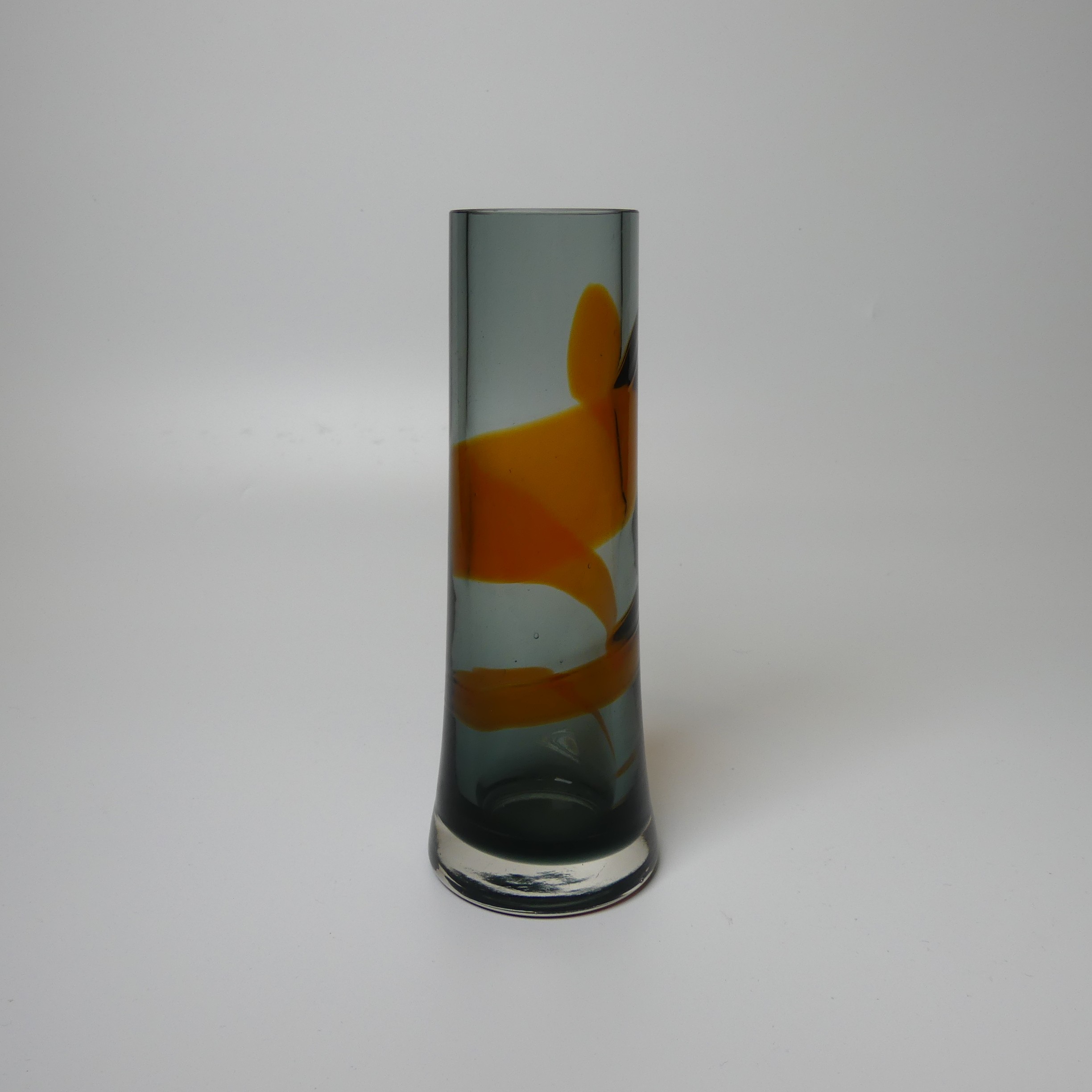 A Geoffrey Baxter for Whitefriars ribbon-trail fluted Vase, of kingfisher blue and meadow green, H - Bild 7 aus 8