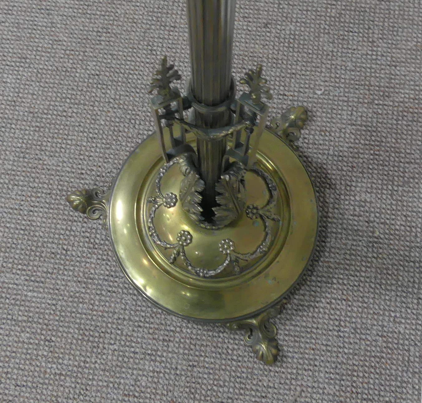 A Late 19thC/Early 20thC Brass standard Oil Lamp, with decorative reeded column, brass font and - Image 9 of 9