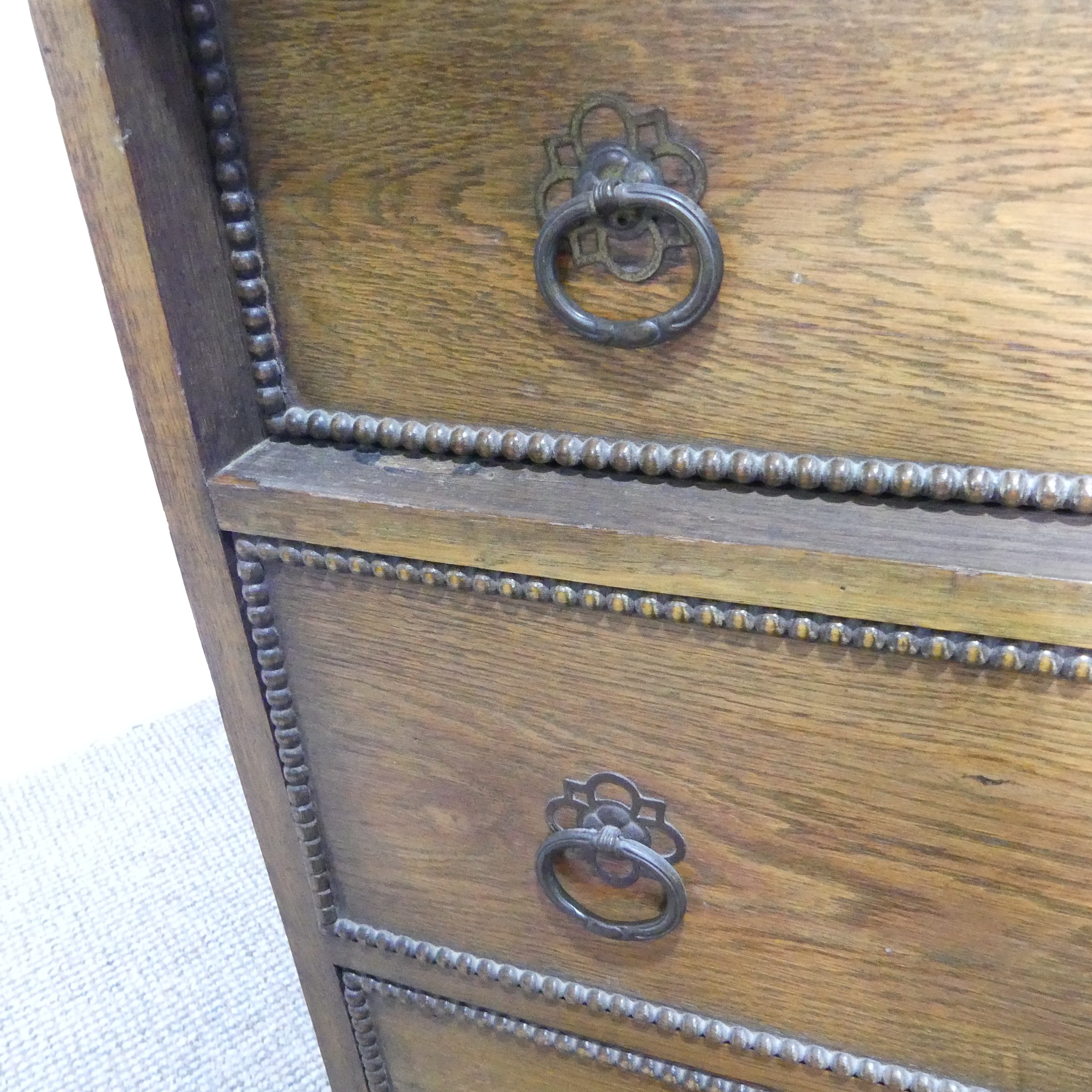 An Early 20th century oak Chest of Drawers, of three long drawers with decorative beading and - Image 8 of 15