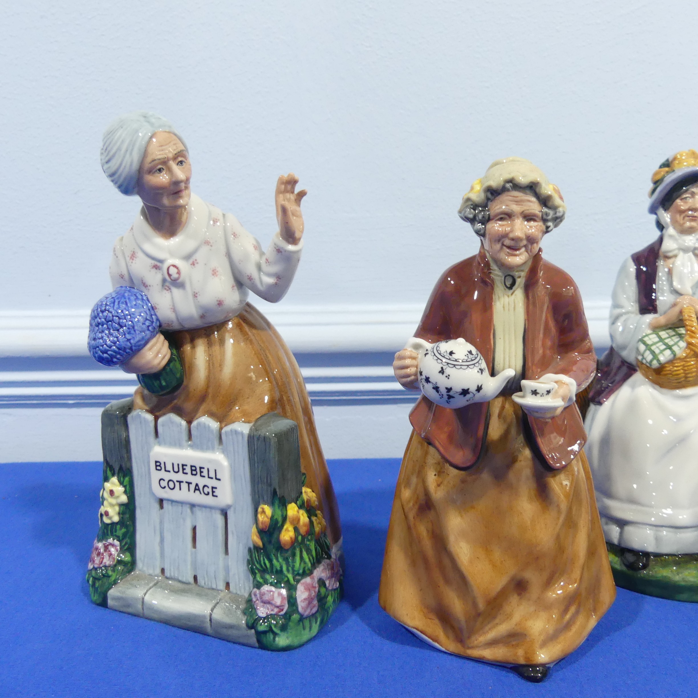 A small quantity of Royal Doulton character Figures, comprising Teatime, HN2255, Thank You, - Image 3 of 5