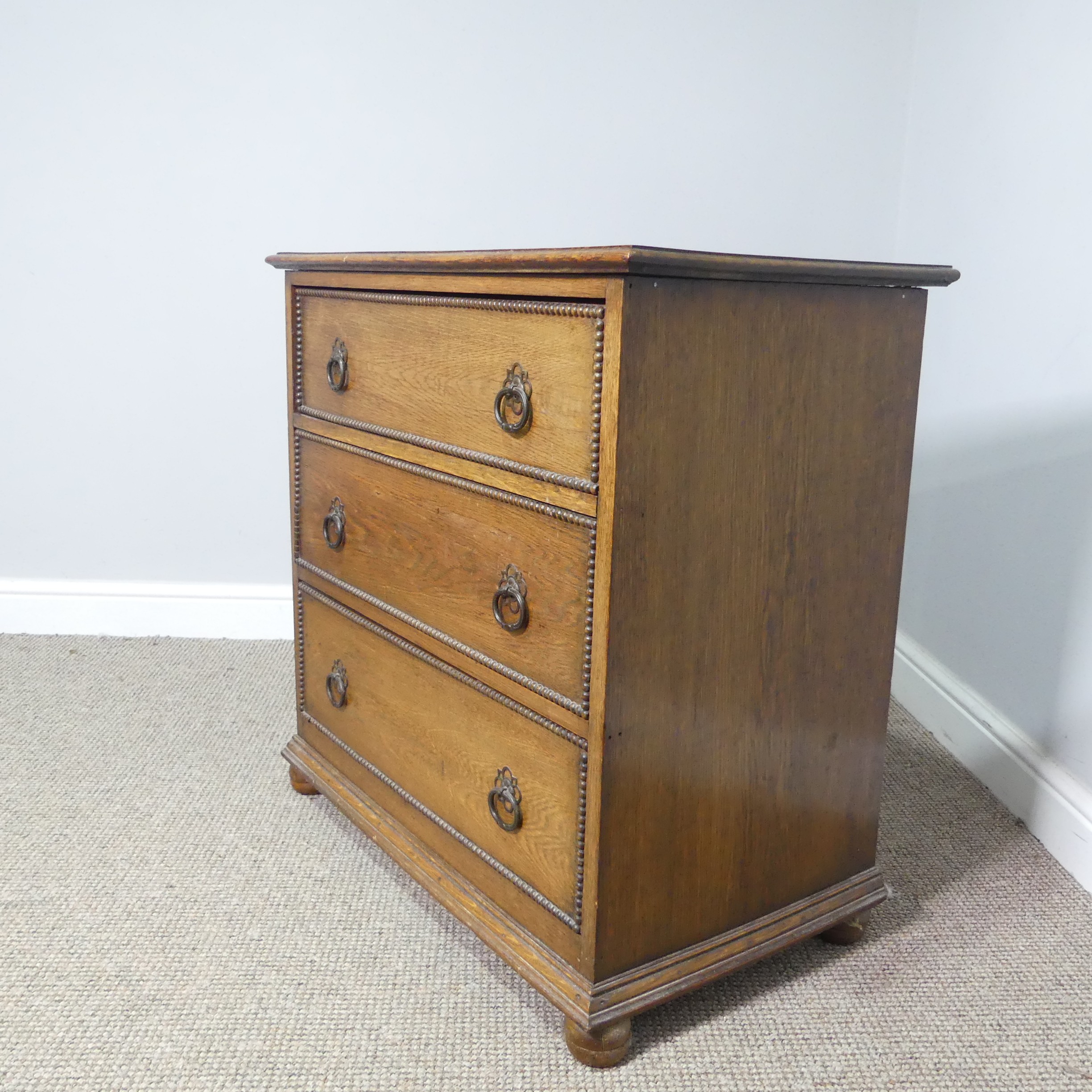 An Early 20th century oak Chest of Drawers, of three long drawers with decorative beading and - Image 2 of 15