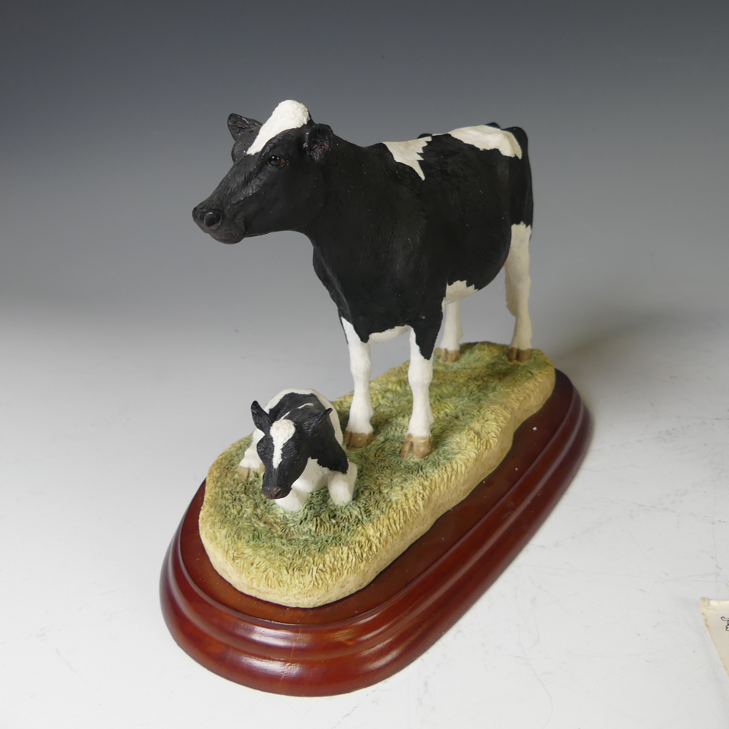 Border Fine Arts; Three boxed figures, including two limited editions; The 'Holstein Friesian - Bild 2 aus 17
