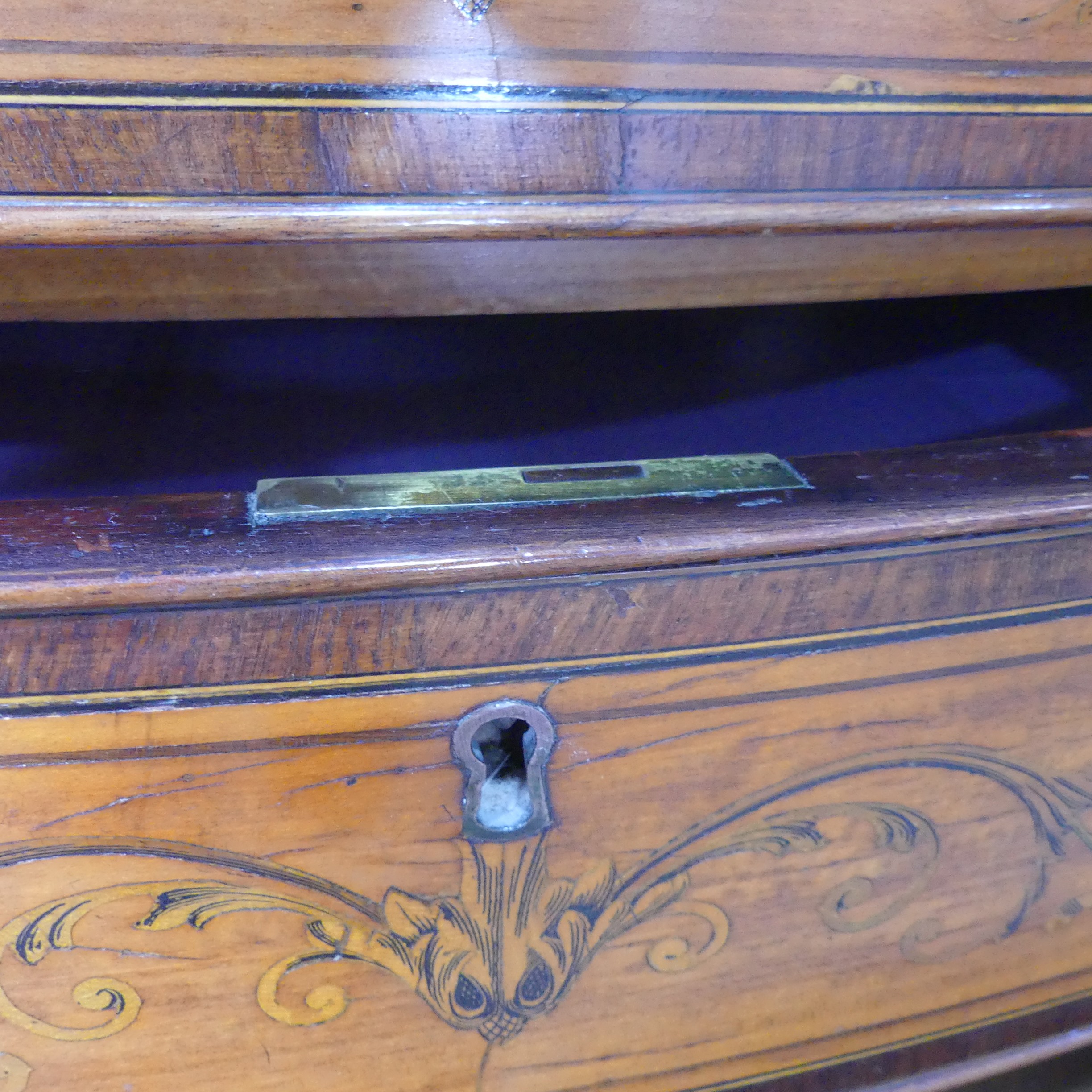 An Edwardian Sheraton Revival inlaid mahogany bow front Chest of Drawers, note damage to one side - Image 20 of 24