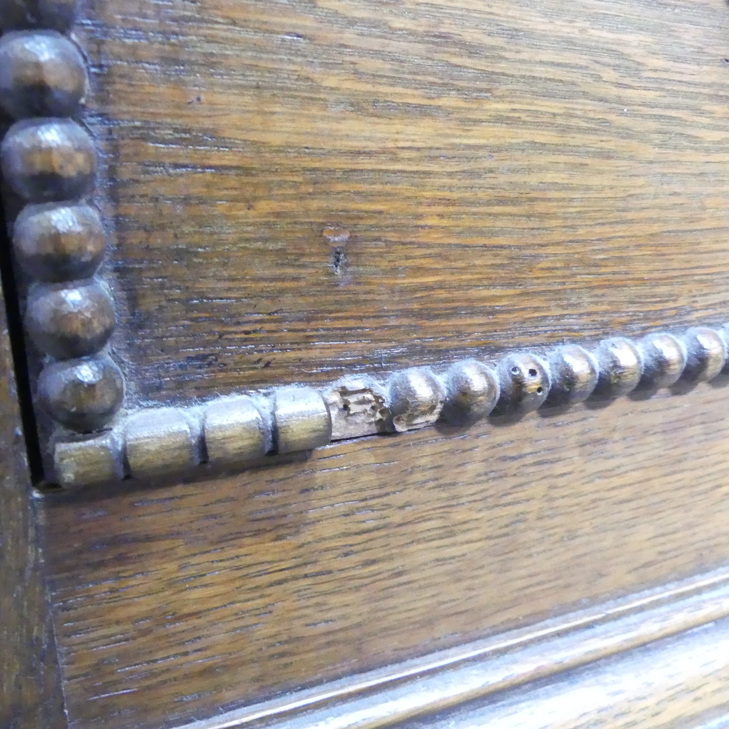 An Early 20th century oak Chest of Drawers, of three long drawers with decorative beading and - Image 14 of 15