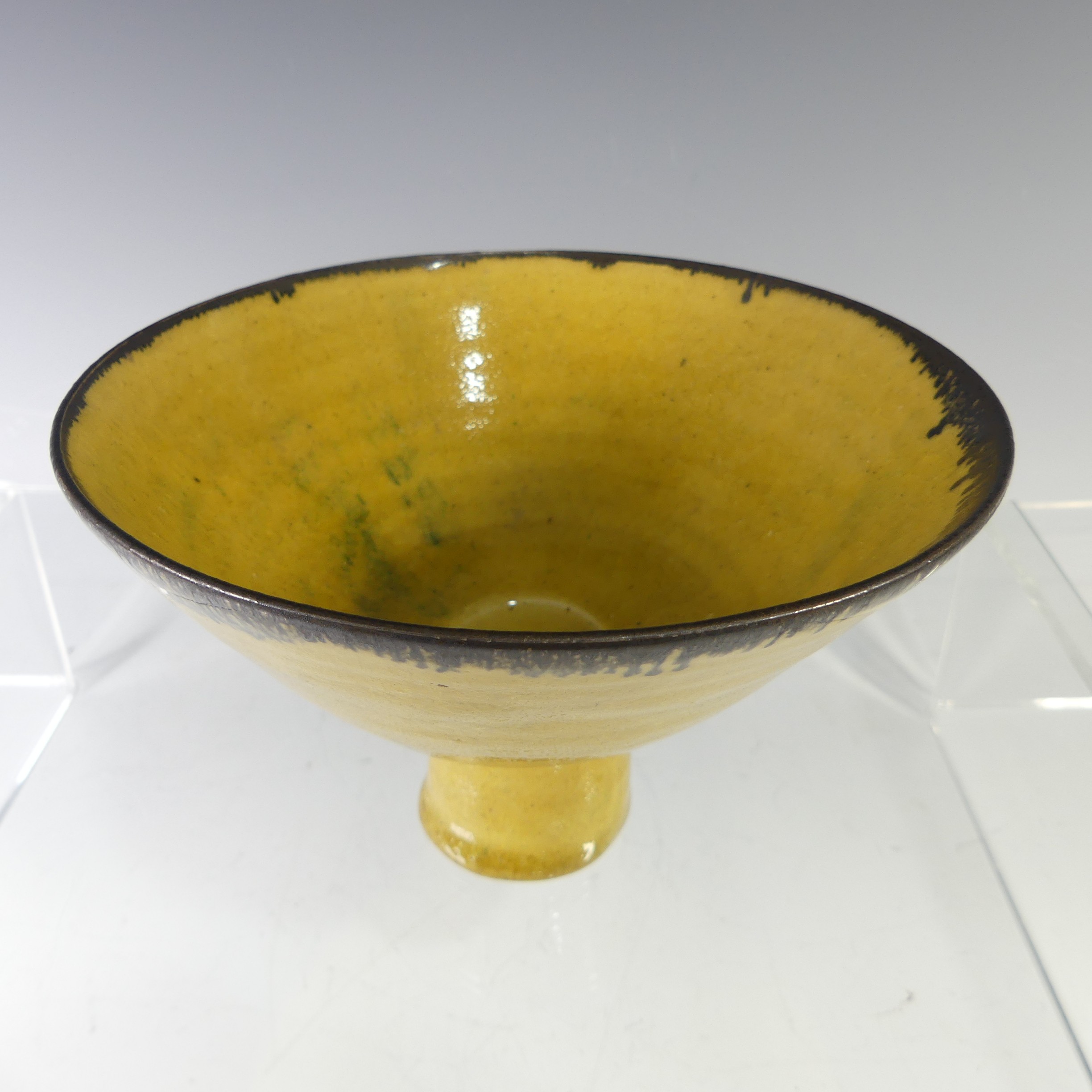 Emmanuel Cooper (British; 1938-2012) a studio pottery Footed Bowl, of yellow ground with manganese - Image 4 of 8