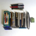 A small quantity of Fountain Pens, inc Parker, four with 14ct nibs, etc, approx 20 pens,(a lot)