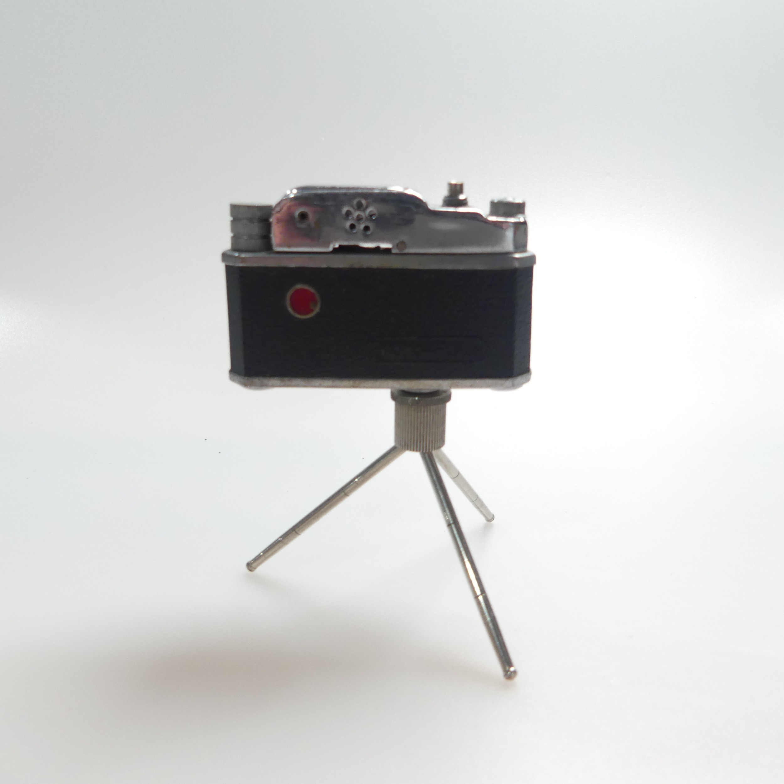 K.K.W. novelty miniature Camera Lighter on tripod, H: 9cm, including tripod, together with a vintage - Image 5 of 6