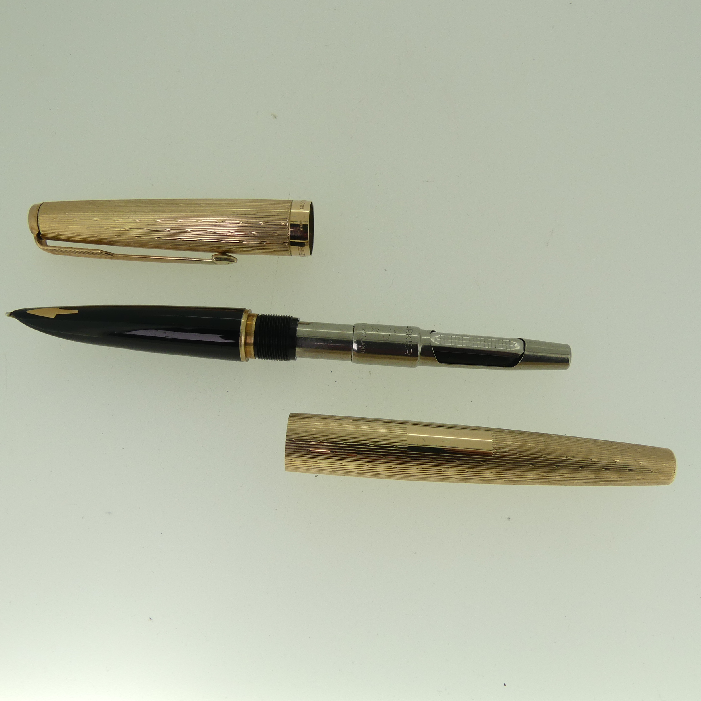 A 9ct gold Parker Fountain Pen, with engine turned decoration and vacant cartouche, 13.5cm long, - Image 11 of 13