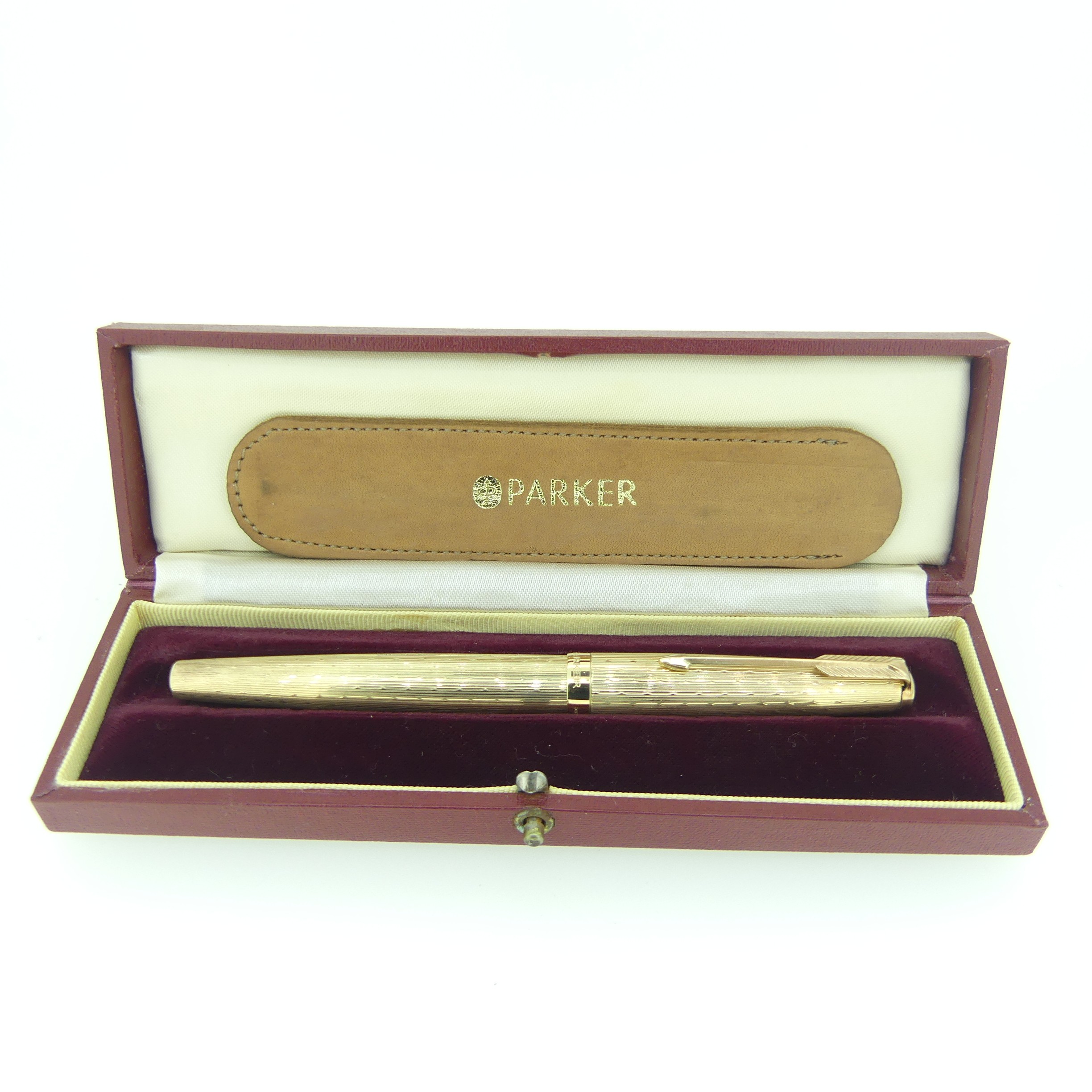 A 9ct gold Parker Fountain Pen, with engine turned decoration and vacant cartouche, 13.5cm long, - Image 2 of 13