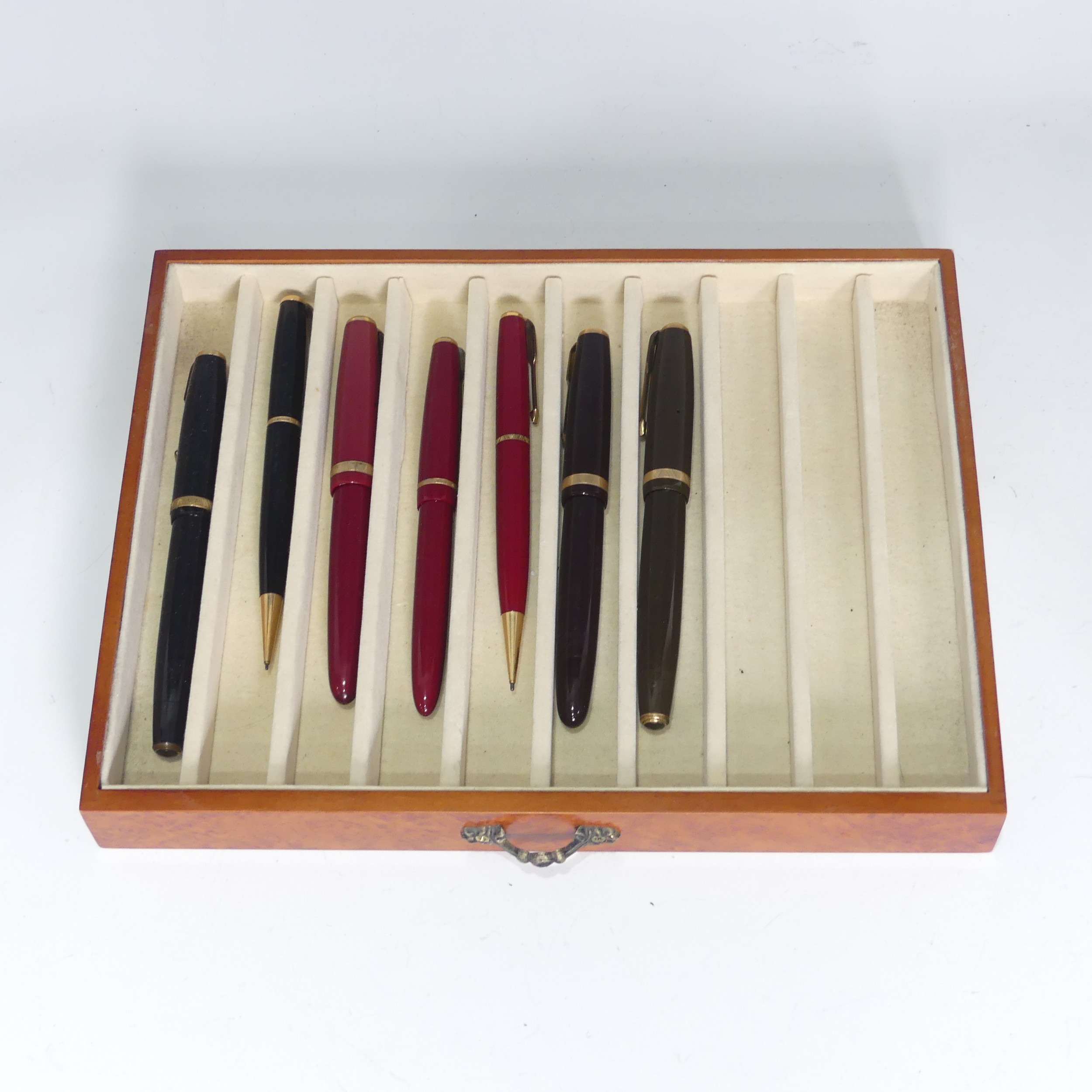 Parker four vintage Duofold fountain pens, different colours, red, brown, chocolate and black, - Image 2 of 2