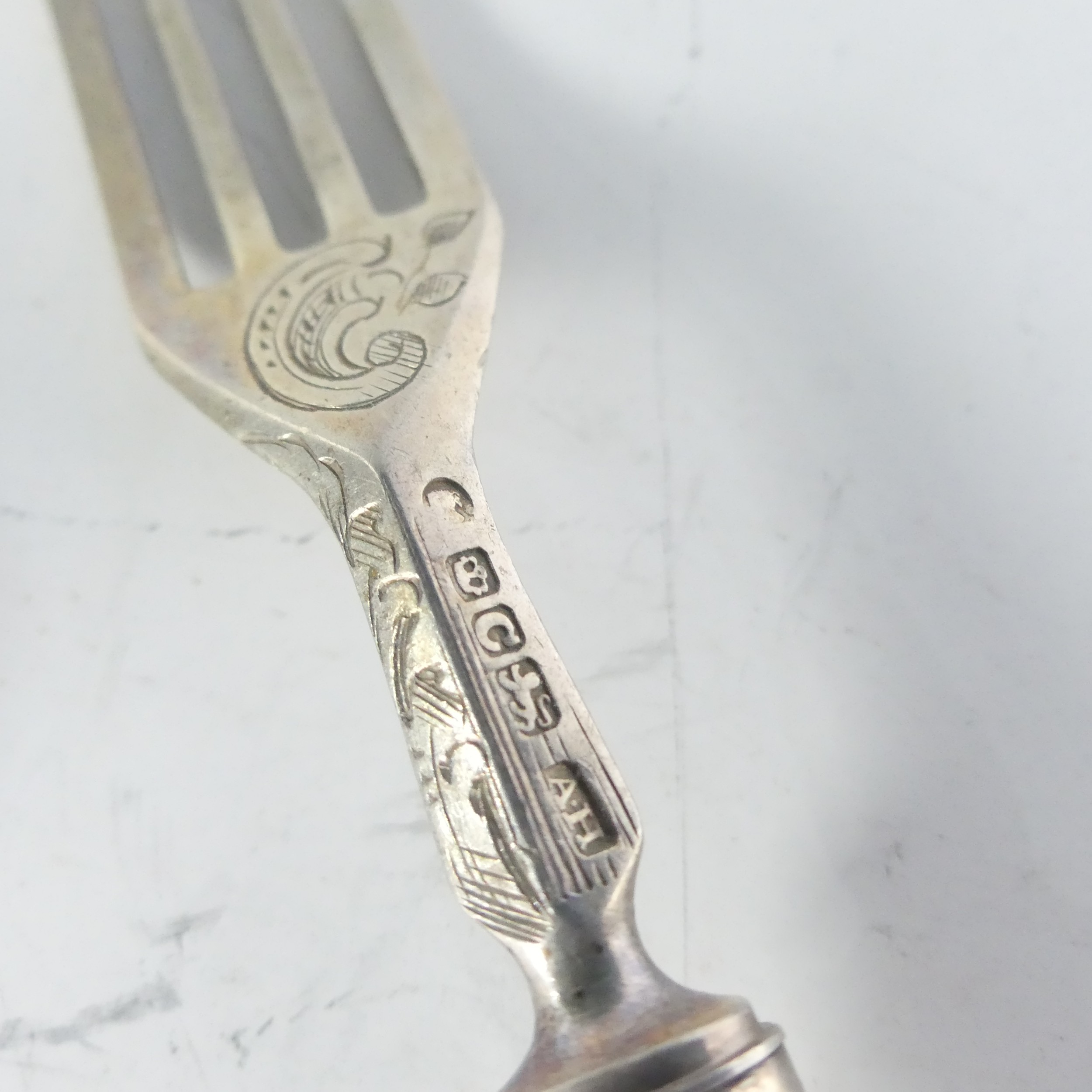 A Victorian silver cased Travelling / Christening Cutlery Set, by Aaron Hadfield, hallmarked - Image 7 of 7