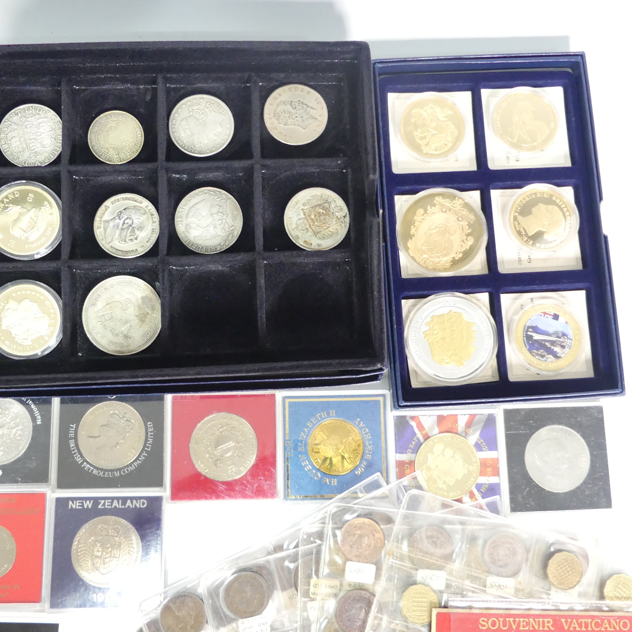 A quantity of Collector's Coins, some with certificates, some boxes, other crowns and a quantity - Image 3 of 7