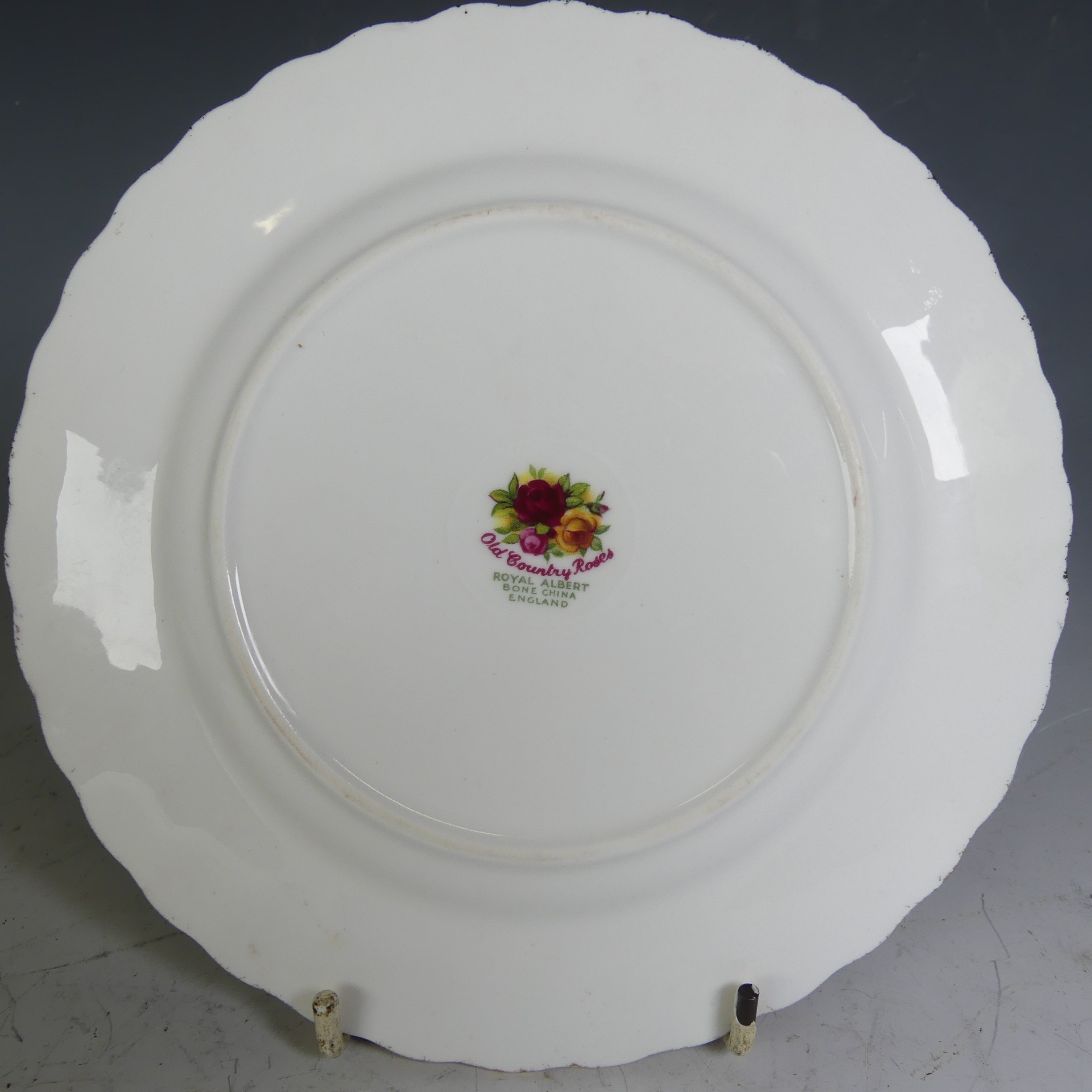 Royal Albert Country Roses tea/coffee and dinner service, approximately 80 pieces, including 10 - Image 4 of 5