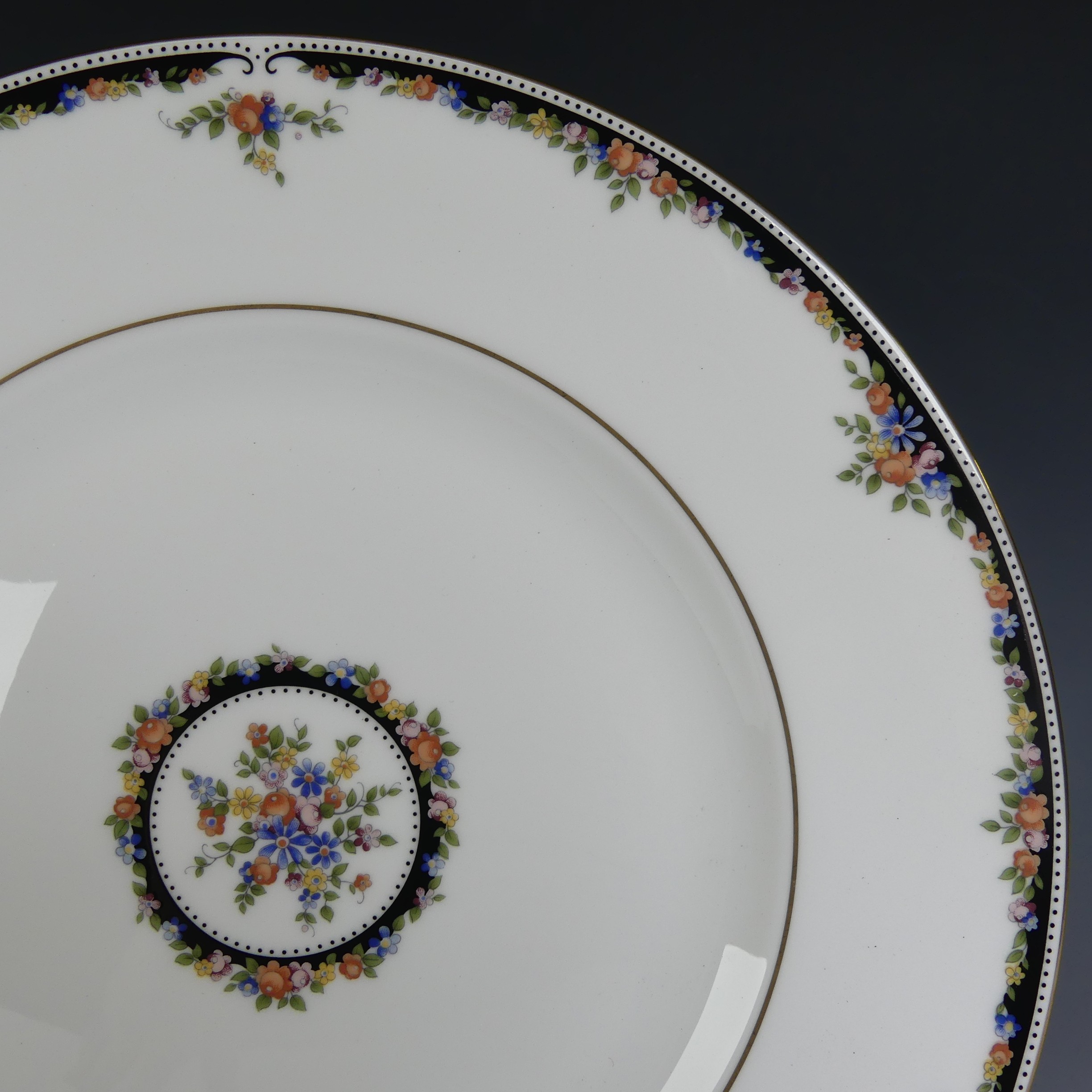 A Wedgwood 'Osborne' pattern part Dinner, Tea and Coffee Service, for six place setting, - Image 2 of 4