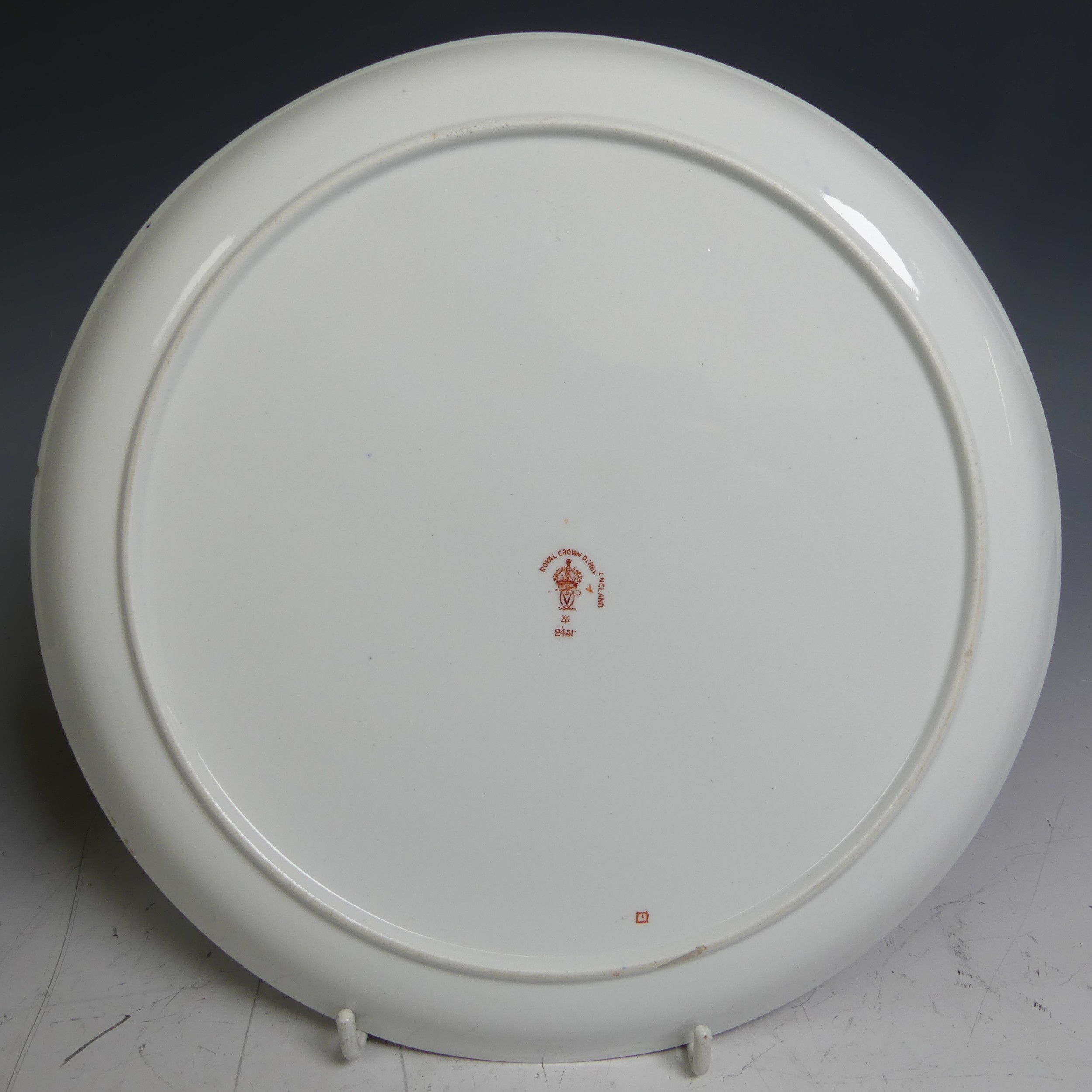 A quantity of Royal Crown Derby 1128 pattern Pieces, comprising two large Dinner Plates, two smaller - Image 10 of 25