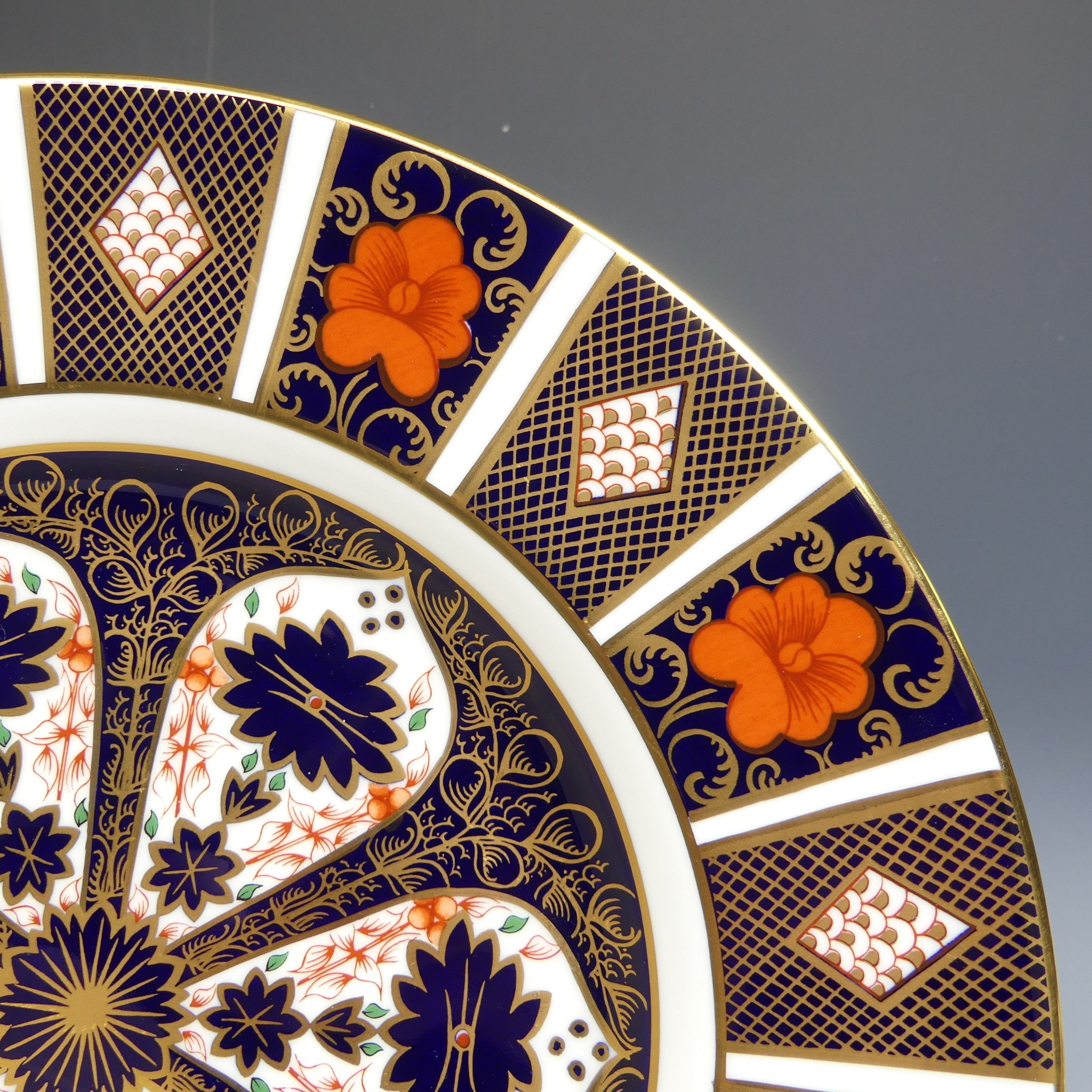 A quantity of Royal Crown Derby 1128 pattern Pieces, comprising two large Dinner Plates, two smaller - Image 4 of 25