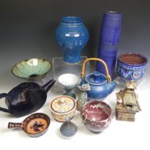 A small quantity of Studio Pottery, to comprise a Bruce Chivers tall Sleeve Vase, in blue, with